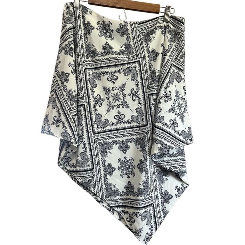 Impressions White & Black‎ Bandana Print High Waisted Flowy skirt L